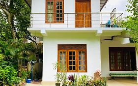 Summer Ridge - Homestay