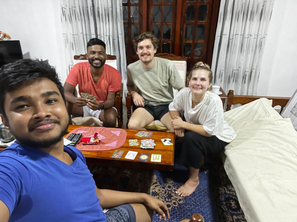 Summer Ridge - Homestay Ratnapura Esterno foto