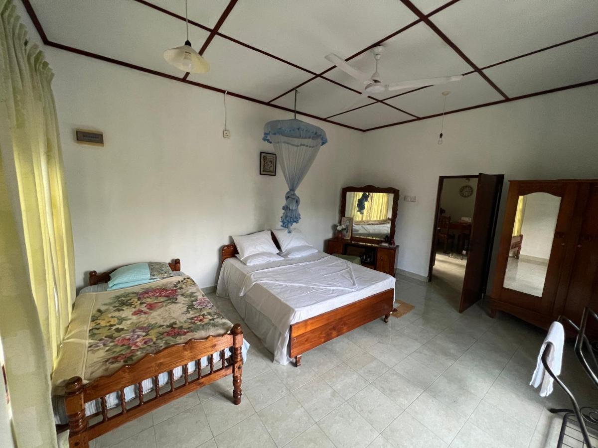 Summer Ridge - Homestay Ratnapura Esterno foto