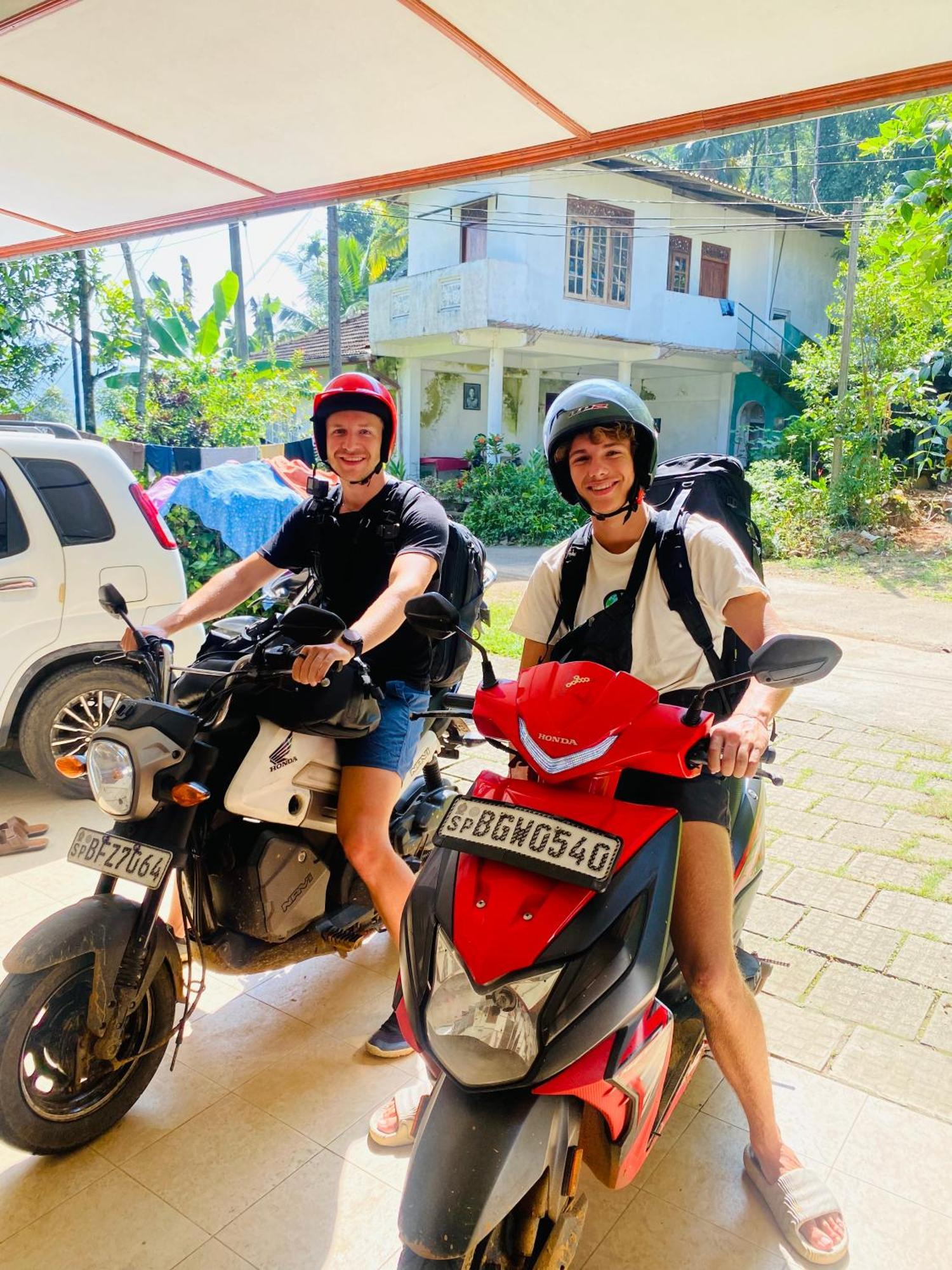 Summer Ridge - Homestay Ratnapura Esterno foto